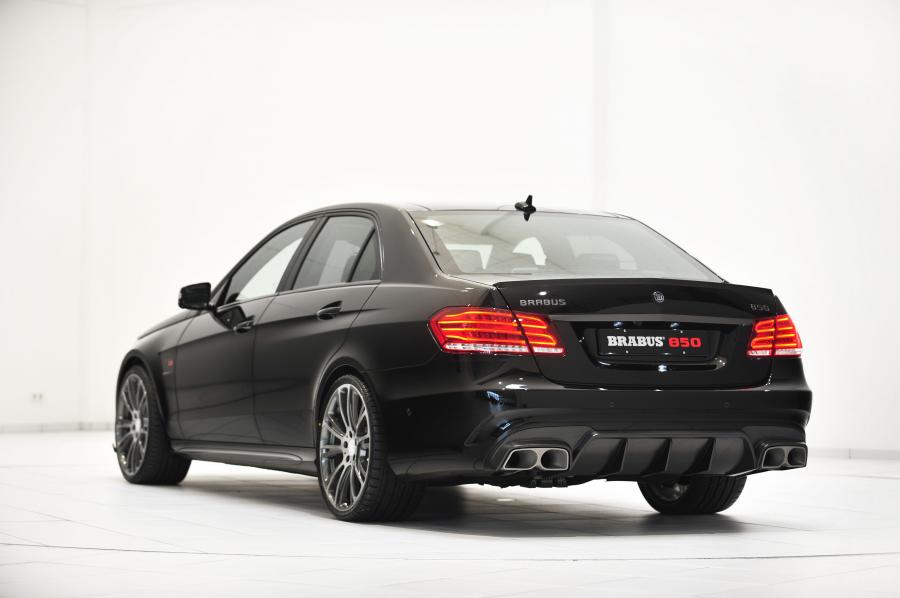  Mercedes-Benz E63 AMG by Brabus 2014 года  (фото 3 из 65)